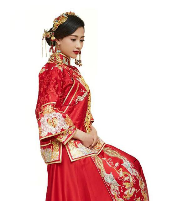 华芬:织就中国新娘梦中的红嫁衣_参考网