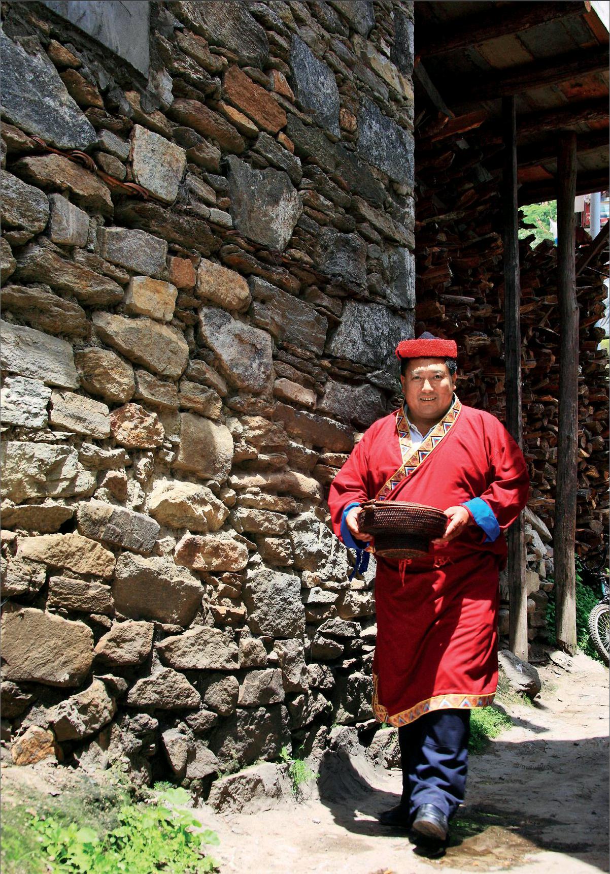 我国门巴族的祖先在西藏高原繁衍生息,为开发,建设祖国西南边陲做出了