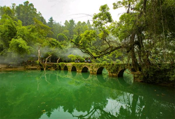 迷失荔波山水間