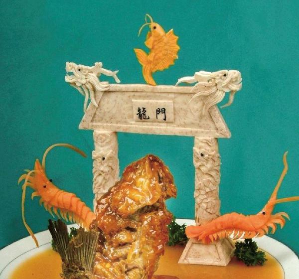 鲤鱼跳龙门菜的造型图图片