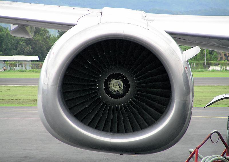 波音737飞机发动机图片