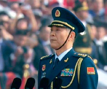 中部战区司令员乙晓光空军上将阅兵联合指挥部成员,穿07式军官礼服