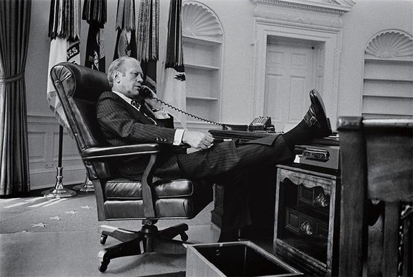 福特入主白宫仅一周时被抓拍的照片福特被称为意外副总统和意外总统