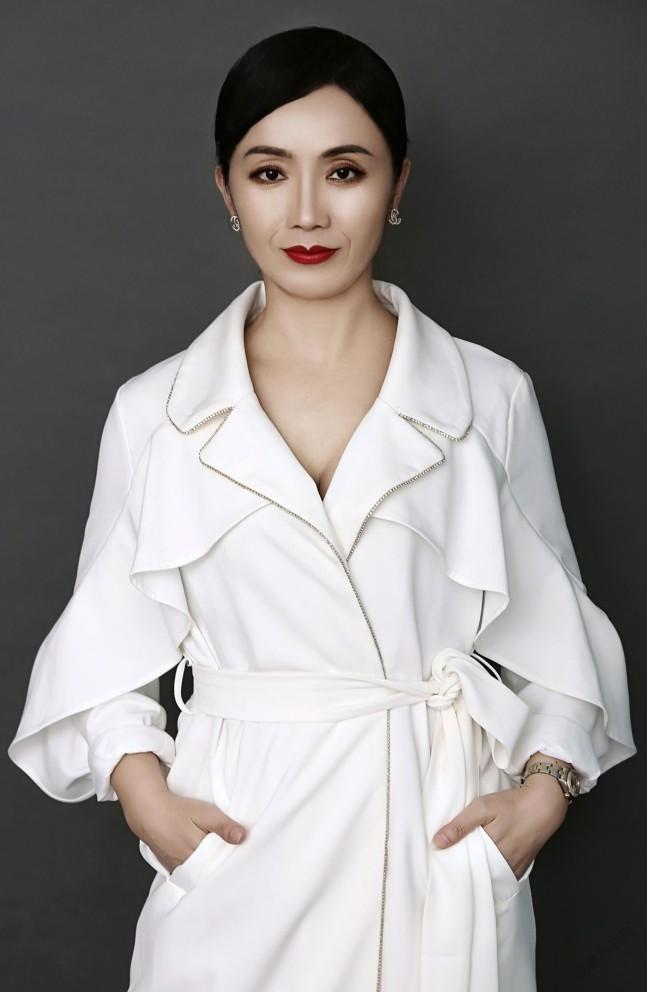 香港女演员王文君身高图片